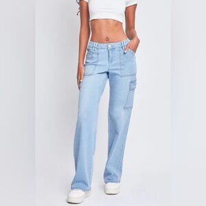 YMI WOMEN'S LOW RISE RELAXED
CARGO JEANS